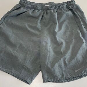 Nike DriFit Women’s Charcoal Running Shorts 6.5inch inseam sz S